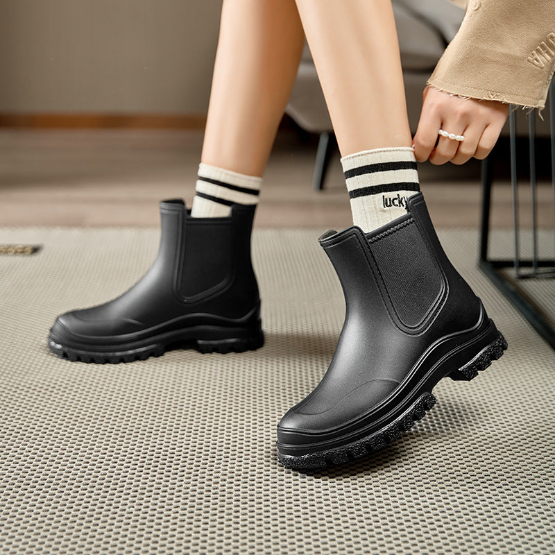 <font dir="auto" style="vertical-align: inherit;"><font dir="auto" style="vertical-align: inherit;">Japanese-Style Women's Short Rain Boots New Fashion Outdoor Waterproof Non-Slip Rubber Shoes Stylish Women's Water Shoes</font></font>