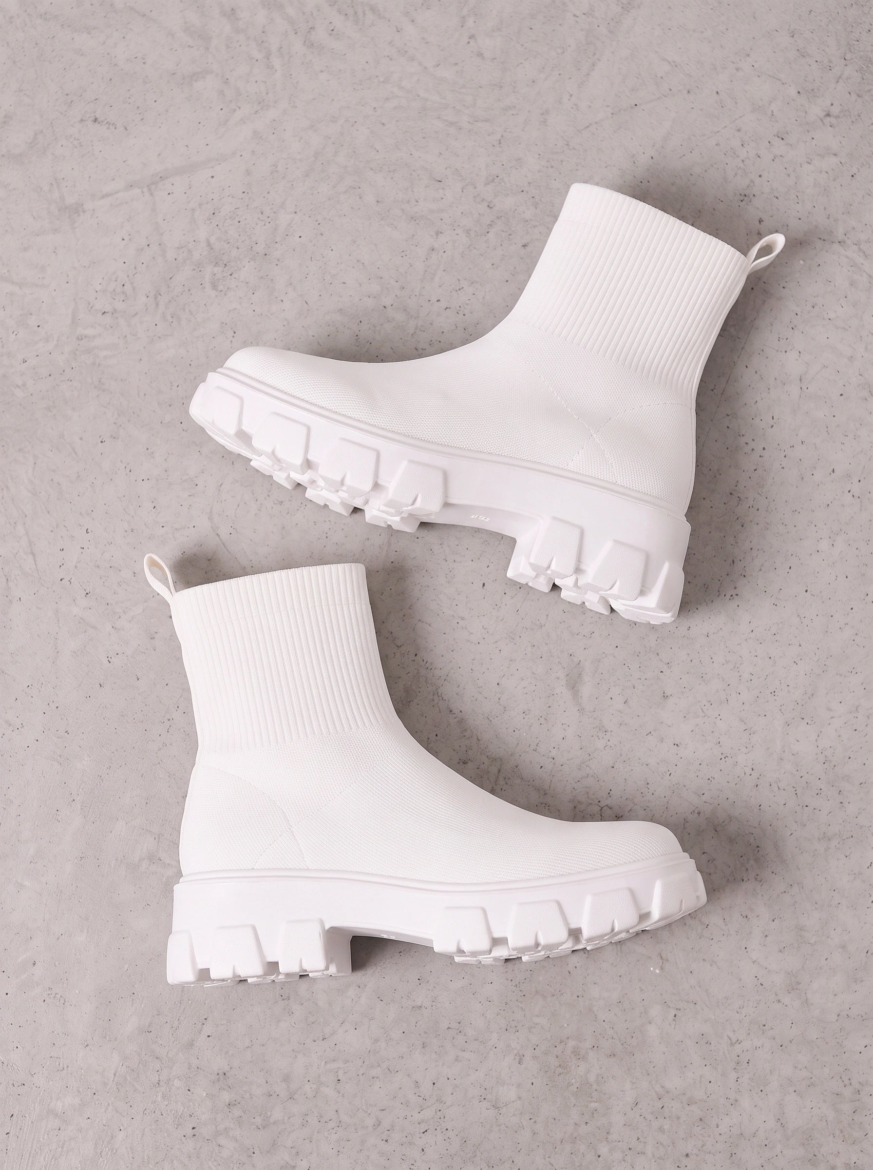 Trakrib Ribbed Sock Ankle Boots – Women Chunky Platform Chelsea Boots Streetwear Casual Pull On Ankle Boots