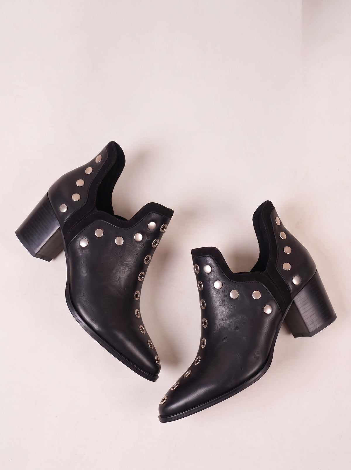 Eyrowen Grommet Ankle Boots – British Women Leather Studded Block Heel Chelsea Ankle Boots