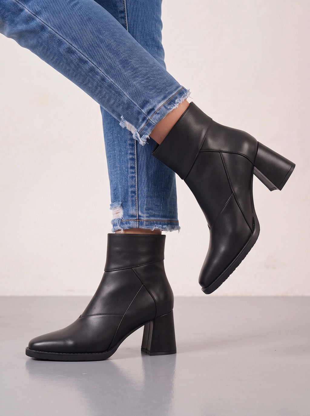 Pantrix Pointed Block-Heel Ankle Boots – Leather Platform Ankle Boots Women Casual Autumn Winter Chunky Heel Boots