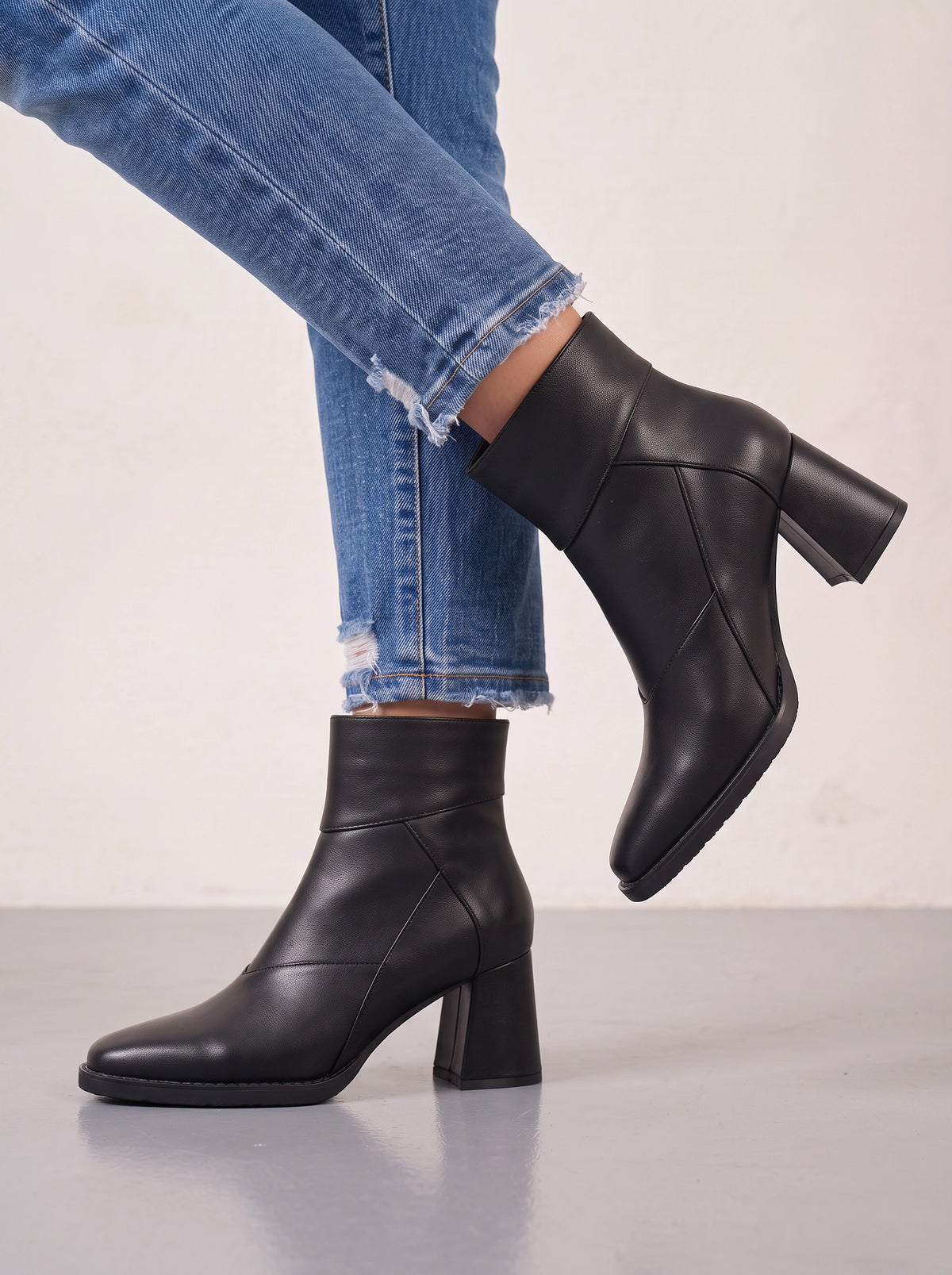 Pantrix Pointed Block-Heel Ankle Boots – Leather Platform Ankle Boots Women Casual Autumn Winter Chunky Heel Boots