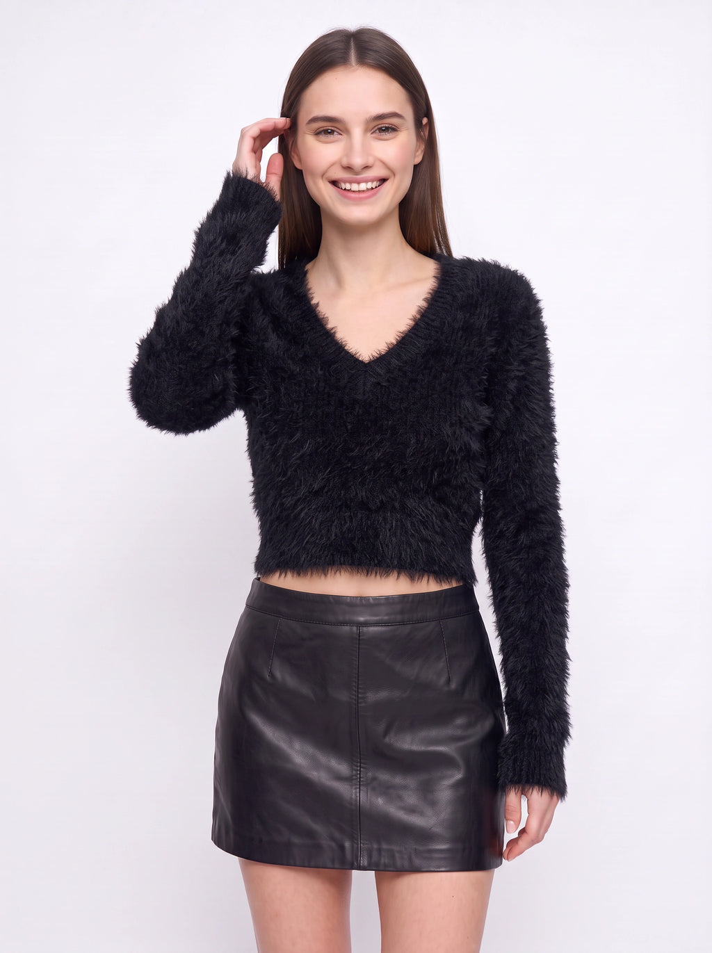 Fraythe Fluffy V-Neck Crop Jumper – Cashmere Feel Women Sweater Cropped Long Sleeve Knit Top