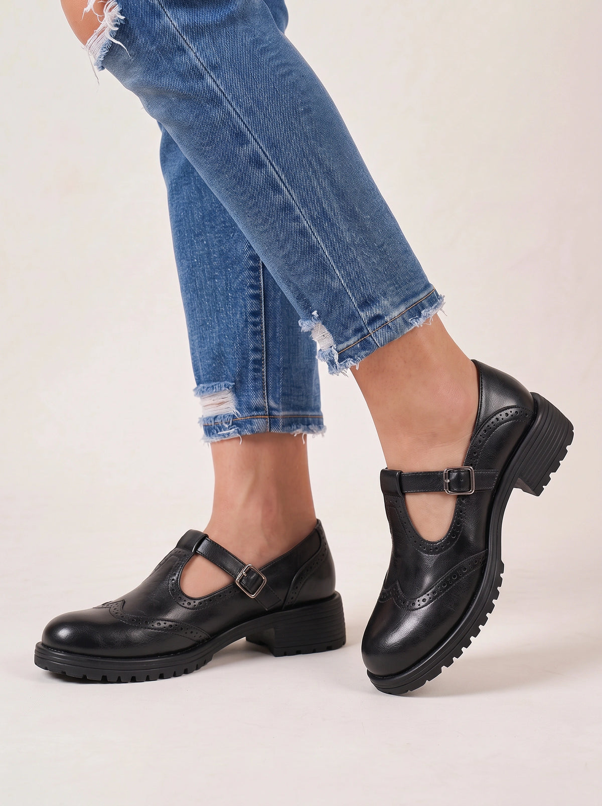 Punchette T-Strap Mary Jane Brogue Shoes – Women Closed Toe Casual Office Vintage Retro Buckle Flat Shoes