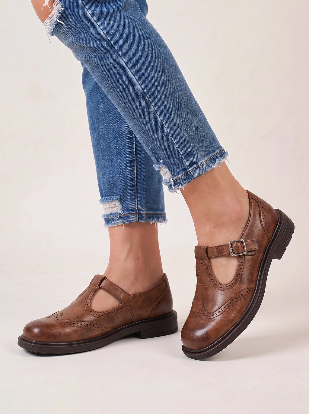 Punchette T-Strap Mary Jane Brogue Shoes – Women Closed Toe Casual Office Vintage Retro Buckle Flat Shoes