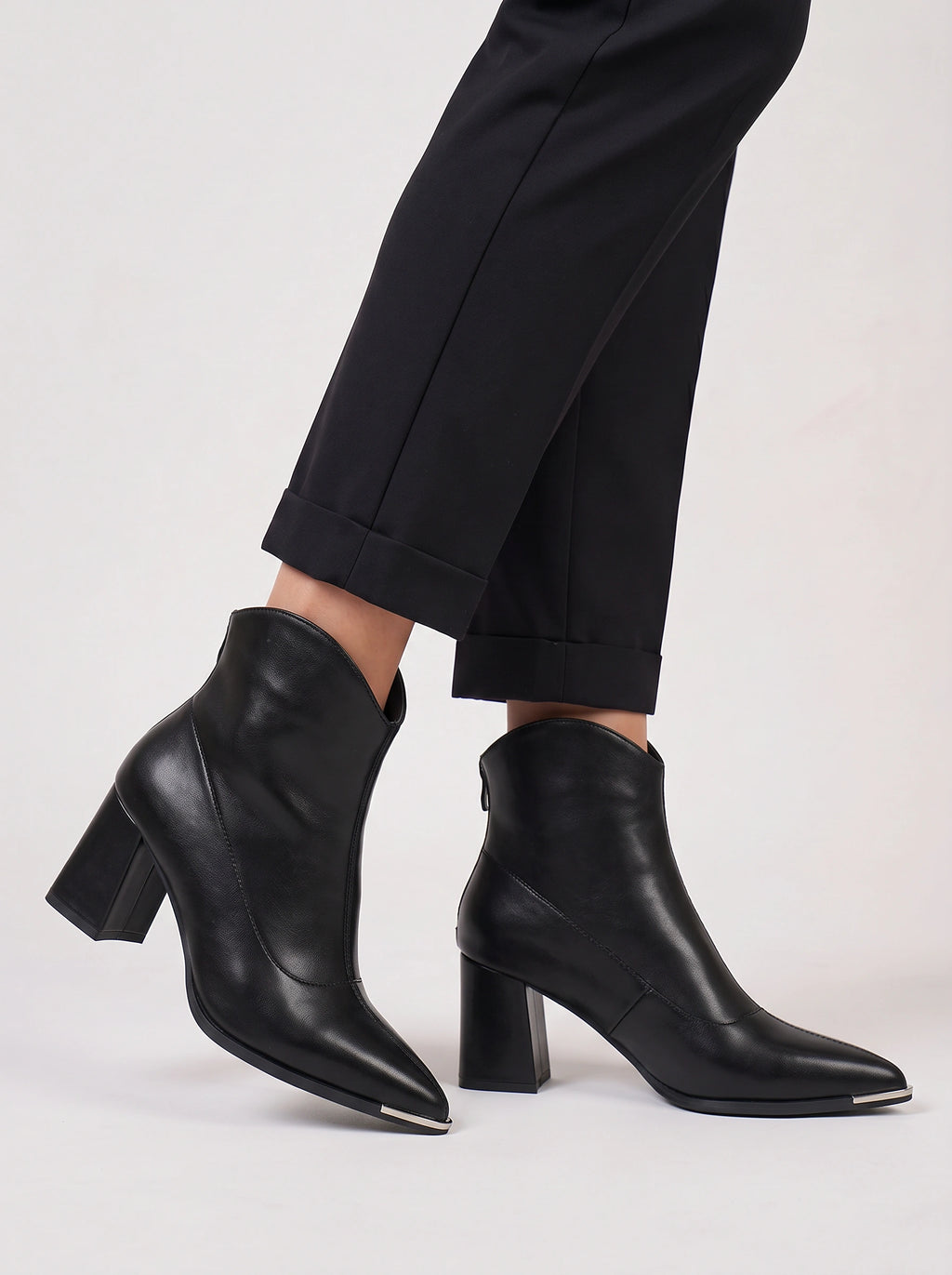 Mettora Leather Ankle Boots – Pointed Toe Heeled Women Ladies Black Ankle Boot Autumn Winter Retro