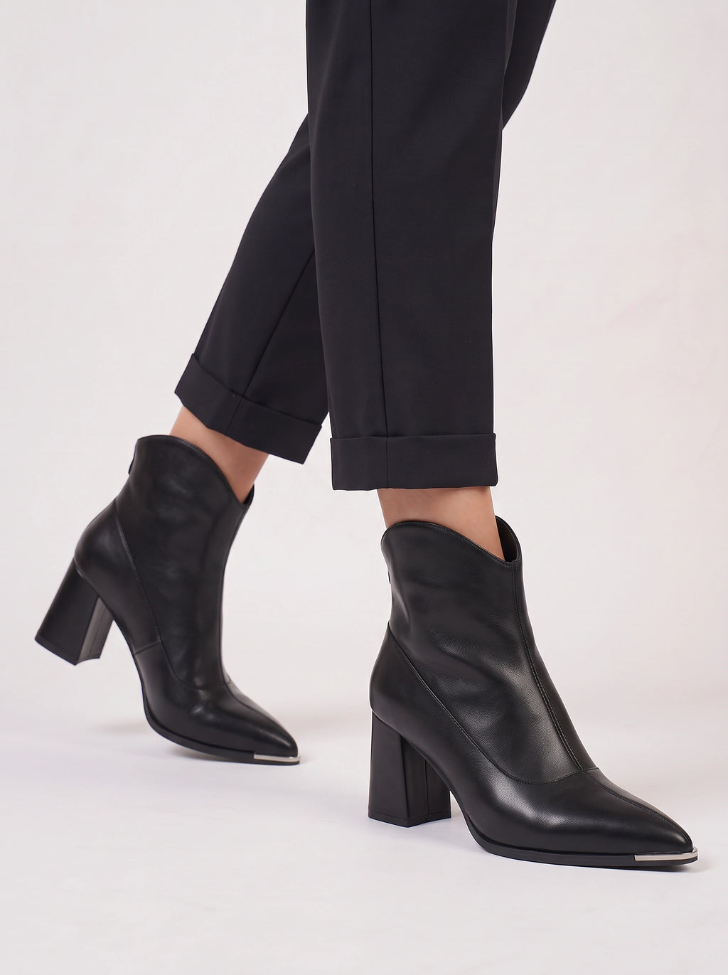 Mettora Leather Ankle Boots – Pointed Toe Heeled Women Ladies Black Ankle Boot Autumn Winter Retro