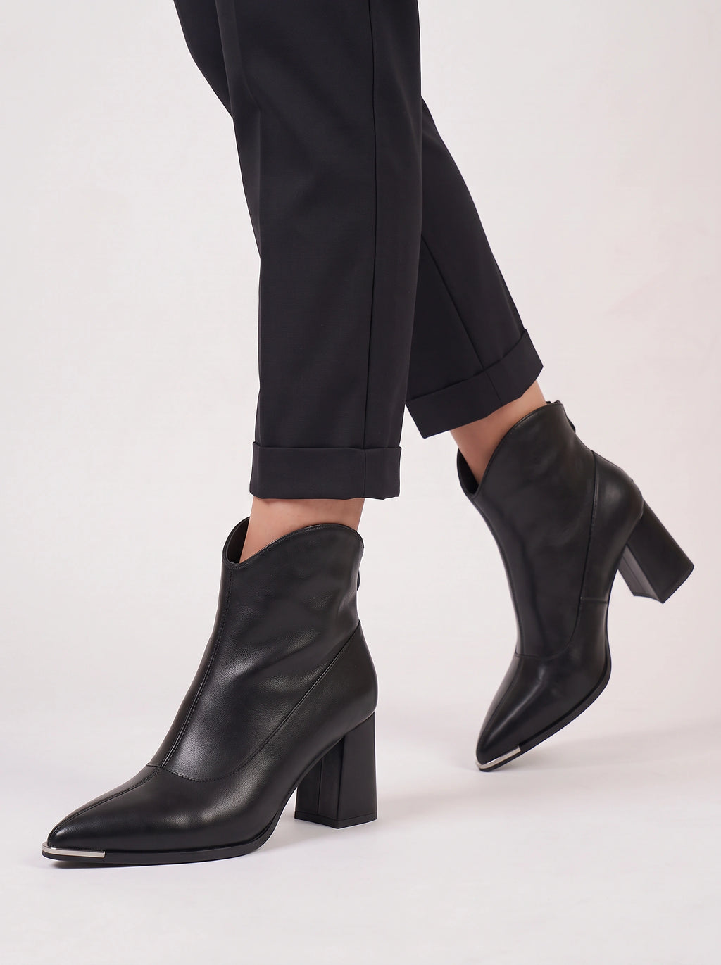 Mettora Leather Ankle Boots – Pointed Toe Heeled Women Ladies Black Ankle Boot Autumn Winter Retro