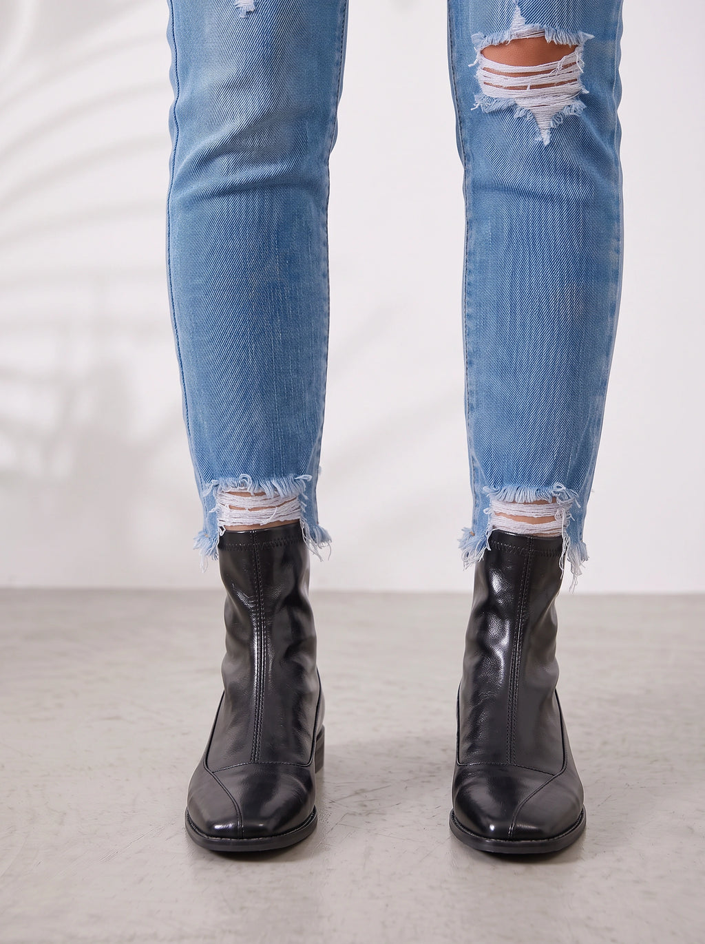 Strexia Stretch Sock Ankle Boots – Women Western Pointed Toe Block Heel Leather Ankle Boots