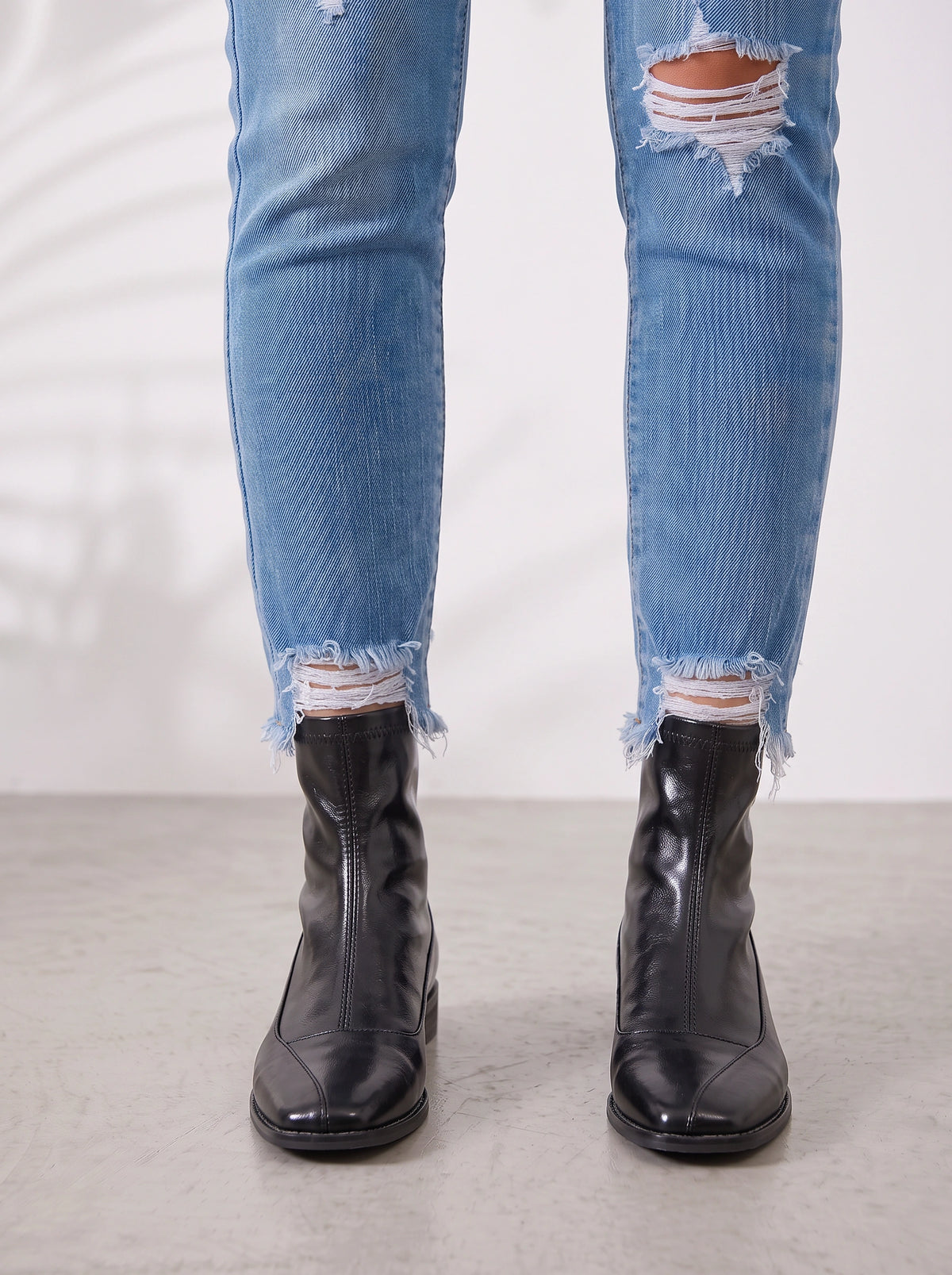 Strexia Stretch Sock Ankle Boots – Women Western Pointed Toe Block Heel Leather Ankle Boots