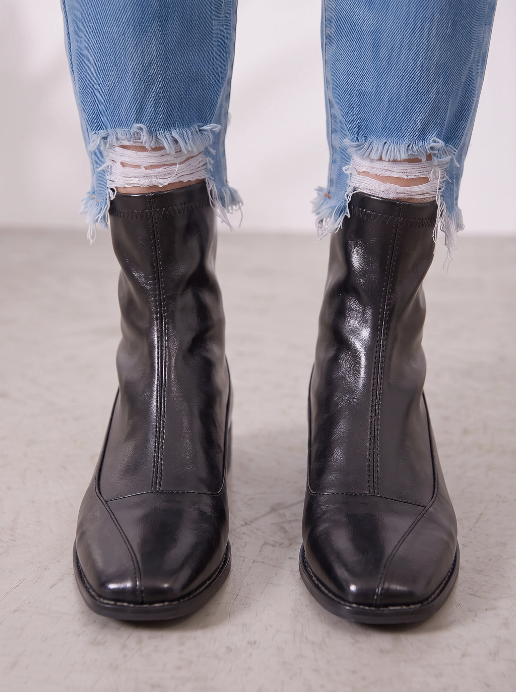 Strexia Stretch Sock Ankle Boots – Women Western Pointed Toe Block Heel Leather Ankle Boots