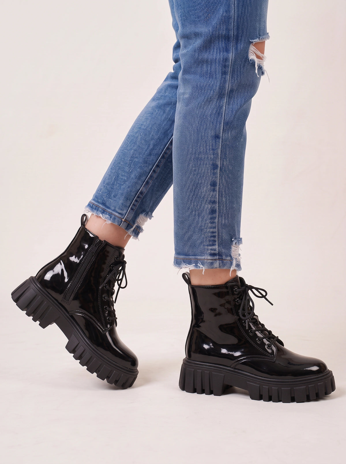 Tredriga Lace-Up Platform Ankle Boots – Patent Leather Chunky Sole Women Streetwear Grunge Combat Ankle Boots
