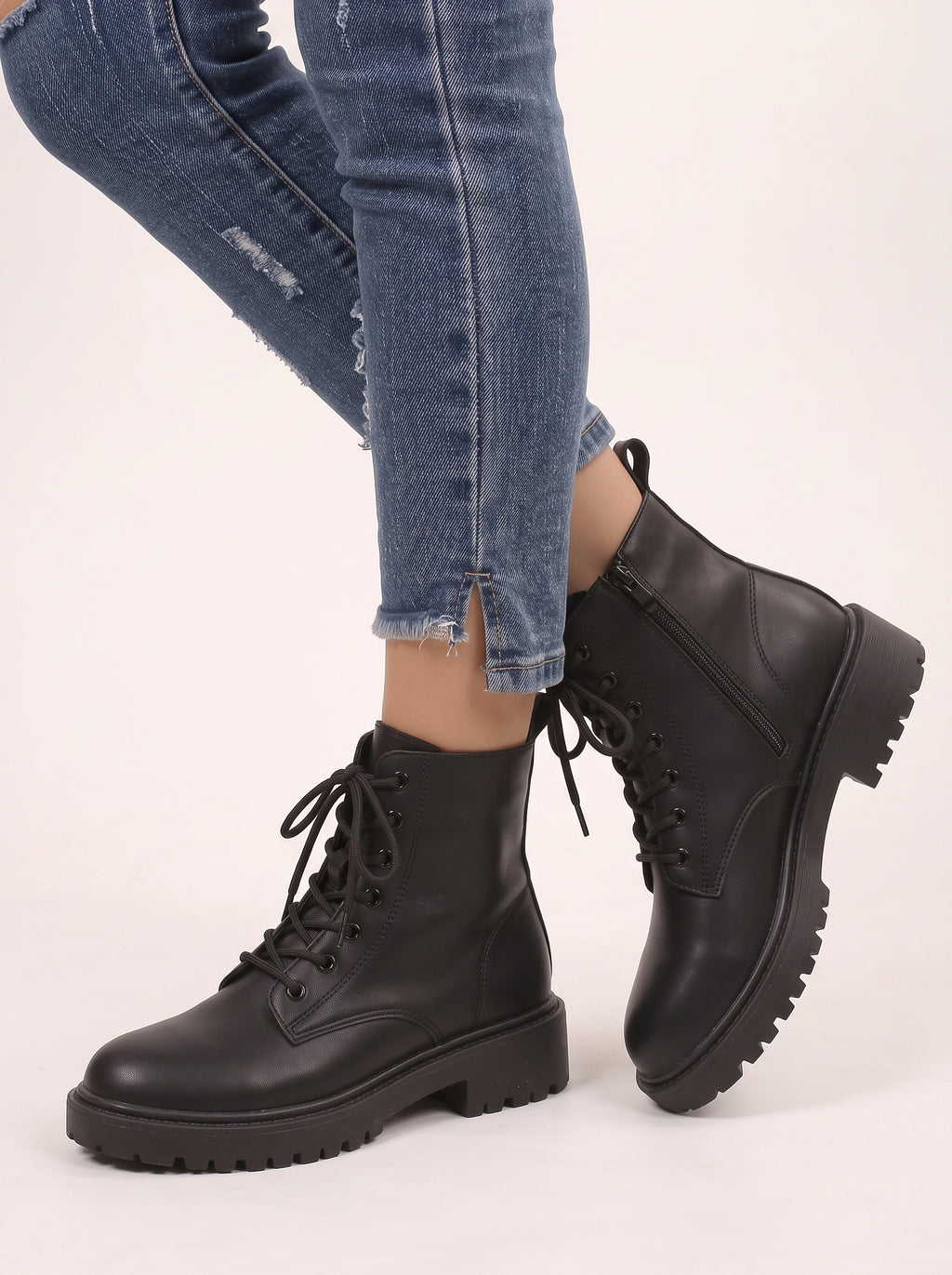 Cletrix Lace-Up Ankle Boots – Women Combat Boots Chunky Platform Sole British Womens Boots Autumn Fall