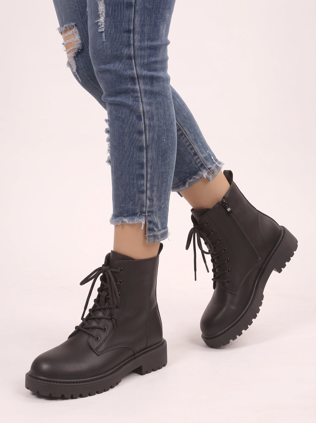Cletrix Lace-Up Ankle Boots – Women Combat Boots Chunky Platform Sole British Womens Boots Autumn Fall