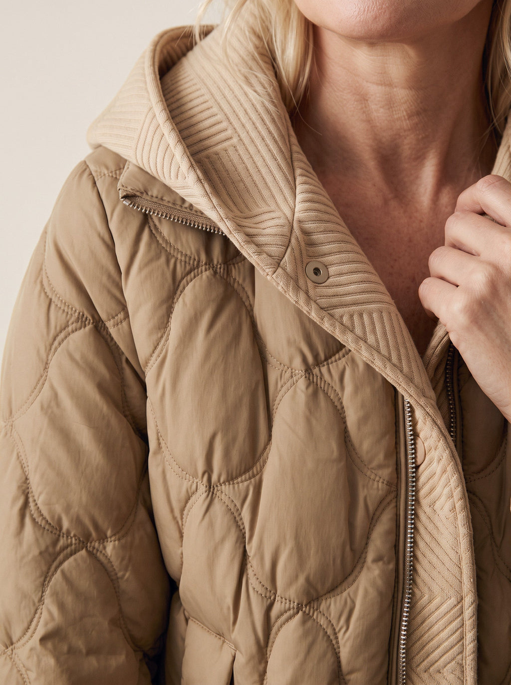 Scalve Quilted Padded Hooded Jacket – Women Padded Coat Ladies Quilted Jacket Casual Winter Outerwear